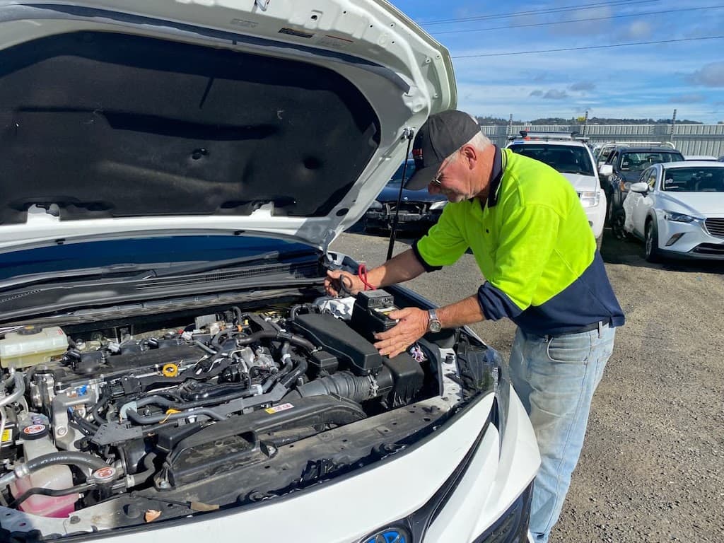 Beecheys Service Centre